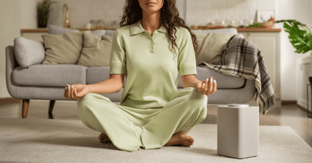 diferencias entre meditar en casa y meditar en un centro espiritual